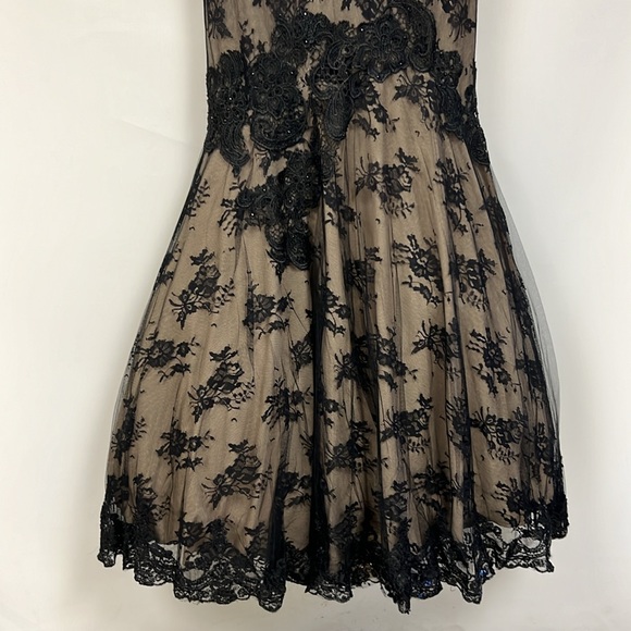 Montage by Mon Cheri 3/4 sleeves V-neck lace long gown - Picture 6 of 11